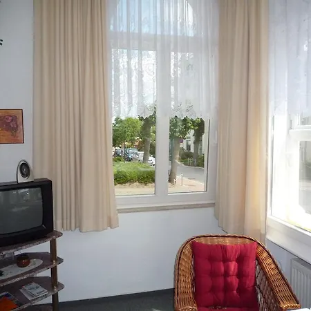 Lägenhet Ferienwohnung Schloss Hohenzollern 70 M Zum Strand Heringsdorf (Usedom)